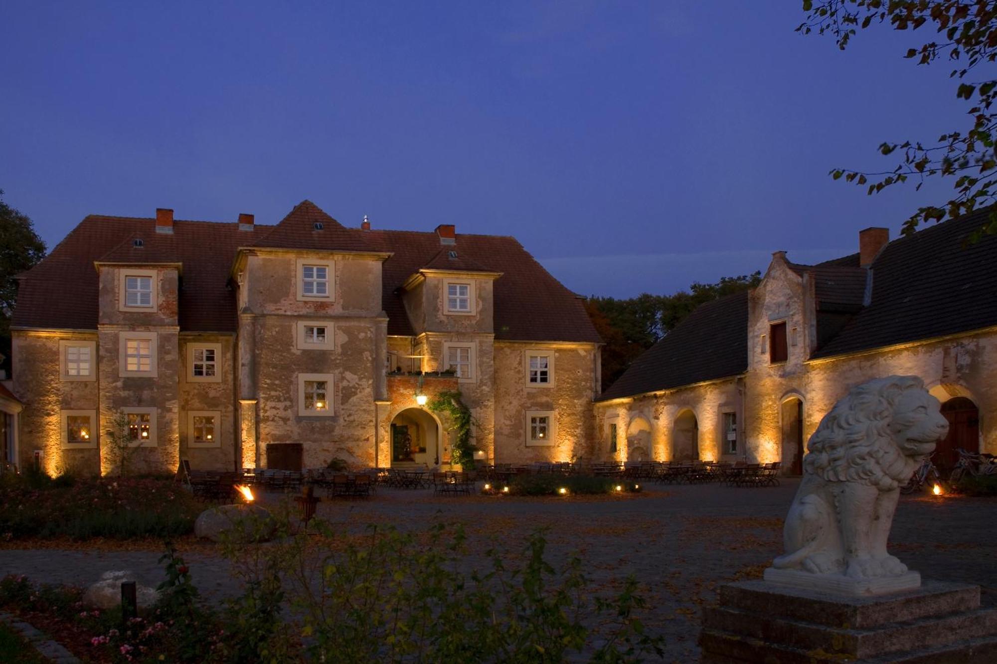 Hotel Wasserschloss Mellenthin Exteriör bild